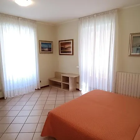 Touring Апартаменты *